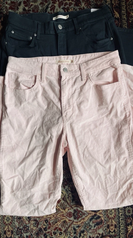2 calças bootcut femininas Levi's 725 veludo rosa e verde 505 reta tamanho 30 - Imagem 1 de 4