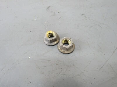 Porcas de montagem em trilho de combustível ACURA RSX hardware K20 K24 DC5 2002-2006 FABRICANTE DE EQUIPAMENTO ORIGINAL - Imagem 1 de 4