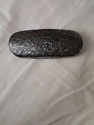 Estuche rígido para gafas Clamshell Foto 1 de 4