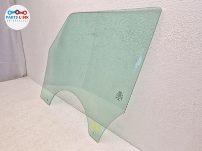 2020-23 Land Rover Defender 110 Front Right Door Glass Window Passenger L663 OEM - Image 1 of 4