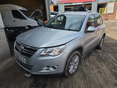 Двигатель стеклоочистителя Volkswagen Tiguan Mk1 Se Tdi 5dr Suv 2008-2010 2.0 CBAB (передний)  - Изображение 1 из 4