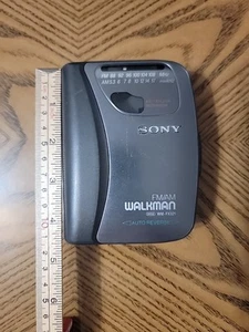 Sony Cassette FM/AM Walkman Model   WM-FX321 woeking Radio Tape Needs Belt - Picture 1 of 11