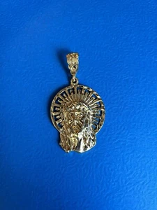 5 docenas de colgantes de Jesucristo chapados en oro nuevos - Imagen 1 de 1