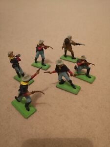 Britains Deetail 7th Cavalry - Full Set Of Six Dismounted Soldiers