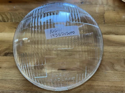 Lente de faro DeSoto BI-RAY 1938 C.M. Hall Lamp Co. 16641 8 1/4 Foto 1 de 4