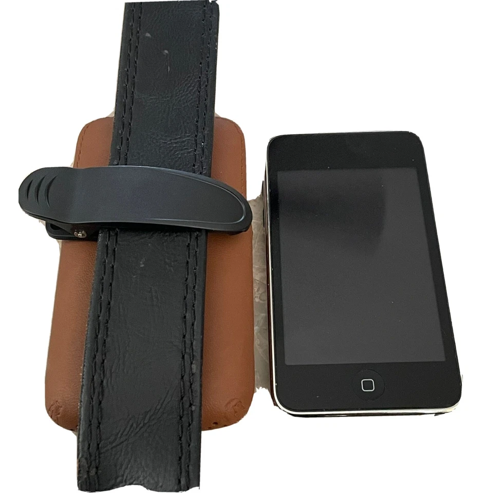 Funda protectora de cuero moldeado con clip para cinturón para iPod-iPhone Touch 4 Foto 1 de 4