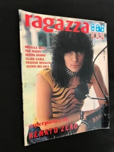 RAGAZZA IN n 32 DEL 1980 CON SUPERPOSTER DI RENATO ZERO - Bild 1 von 2
