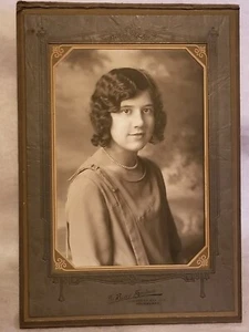 Antique Photograph Milwaukee, Wisconsin History Young Lady Picture - Picture 1 of 6