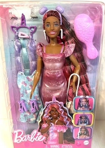 Mattel ~ Barbie Fun & Fancy Set ~ mit extra langen farbig gestreiften Haaren - Bild 1 von 6