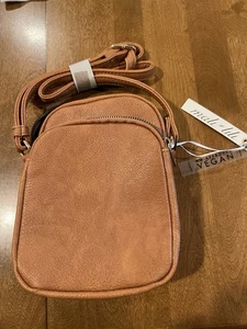 Mali + Lili Tan Triple Zip Crossbody Bag handbag purse - NWT - Picture 1 of 4