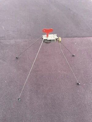 Kikkerland CRITTER Wind Up Dynamo Toy Chico see video! - Image 1 of 4