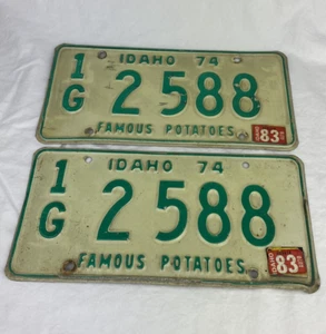 Idaho 1974 1983 License Plate Set White With Green Famous Potatoes 1 G PAIR - Picture 1 of 3