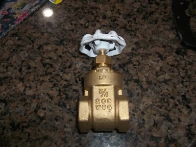 Theworks Heavy Pattern Gate Valve Forged Brass 200 WOG FIP x FIP 3/4" LFBV145 - Image 1 of 2