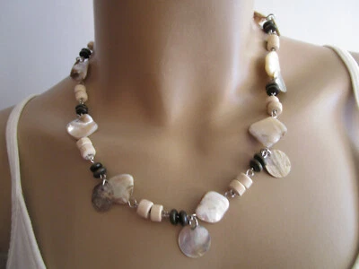 Damen Perlmutt Collier Hals Kette Modekette kurz Silber Natur Statement Blogger - Bild 1 von 4
