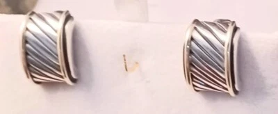 Pendientes grandes David Yurman de oro de ley y 14k con broche de langosta Foto 1 de 4