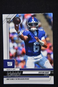 2025 PANINI INSTANT FOOTBALL #13, JAXSON DART RC, DIVISA GIANTS /1054, 8/9/25 - Foto 1 di 2
