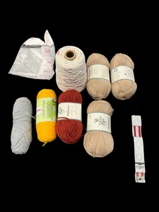 Konvolut Garnknäuel + Stricknadeln - verschiedene Farben & Marken - Bild 1 von 3