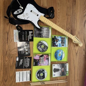Xbox 360 Rock Band 822152 Harmonix Fender Stratocaster Wired Guitar Hero Lot - Picture 1 of 11
