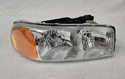 Conjunto de faros delanteros derecho pasajero GMC Yukon 2001-2006 Foto 1 de 4