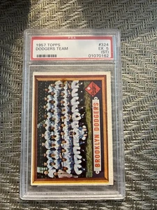 1957 Topps #324 Brooklyn Dodgers Team PSA 5 EX (ST) - Imagen 1 de 2