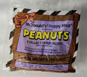 1989 McDonald's Happy Meal Peanuts Under 3 Toy-Charlie Brown's Egg Basket - Picture 1 of 1