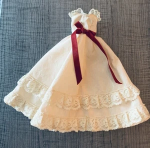 Vestido Sindy 1984 Mascarada Volantes Cinta Pedigrí P25 - Imagen 1 de 2