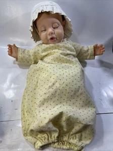 "Muñeca con peso para dormir Hasbro 1985 Real Baby J Turner 18""" - Imagen 1 de 12