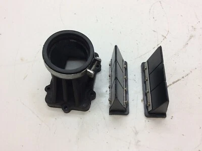 Flange de montagem carburador Ski Doo 2014-2019 Renegade Summit 420867333 800R - Imagem 1 de 4