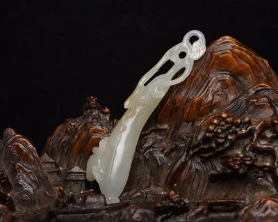 认证天然海天玉雕刻清朝幸运袋雕像吊坠 11183 — 第 1/4 张图片