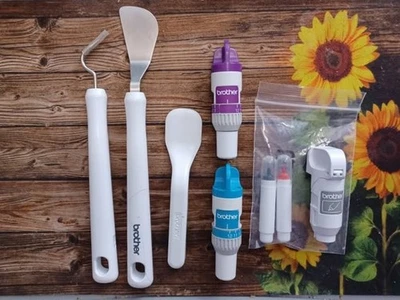 Brother ScanNCut Pen Holder Color Pen Set Deep Cut and Standard Blade Holder - Image 1 of 3