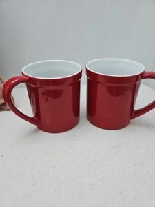 2er Set 2012 Starbucks Rot Kaffee Tee Becher Tasse Geprägter Erhöhter Schriftzug 16 Oz - Bild 1 von 1