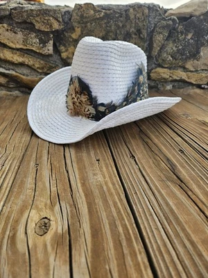 Sombrero de Vaquero Stevens Western Blanco De Colección Talla 7 1/8 Con Plumas Foto 1 de 4
