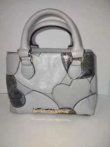 Vintage silber/grau Betsey Johnson Herz Handtasche Geldbeutel mit Schlangenleder Akzent - Bild 1 von 24