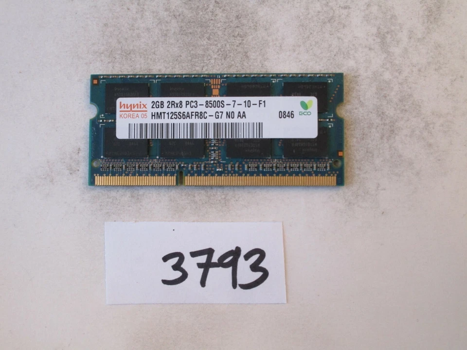Hynix HMT125S6AFR8C-G7 2Gb PC3-8500 1066Mhz DDR3 SO-DIMM Laptop Memory RAM (3793 - Image 1 of 2