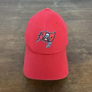 Cappello Berretto Tampa Bay Buccaneers NFL Rosso Cotone Bambini GIOVENTÙ Strapback - Foto 1 di 5