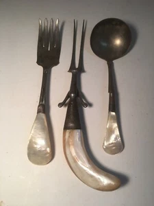 ANTIQUE VINTAGE 3 MOTHER OF PEARL SILVER MARKED ENGLAND DINNER SERVING - Picture 1 of 4