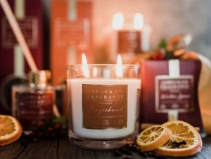 Hand- poured vegan friendly cruelty -free scented candles. Good scent throw - Picture 1 of 3