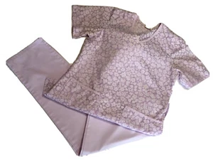 Women’s Scrub Set Lavender Floral Top With Lavender Elastic Waist Bottoms XS - Picture 1 of 10