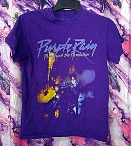 Prince & The Revolution T-Shirt ""Lila Regen"" klein Herren kurzärmelig lila - Bild 1 von 5