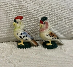 Parrot Cockatoo Set of 2 Salt and Pepper Shakers Japan Vintage - Picture 1 of 12