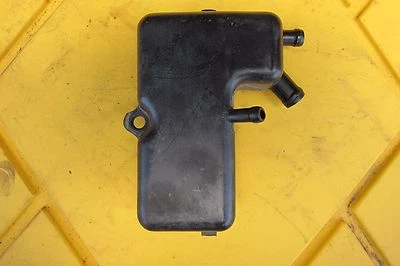 Honda VF750C 1982 V45 caja de respiración Magna Foto 1 de 4