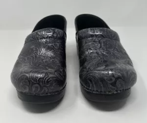 Zoccoli professionali in pelle tooled taglia 38 floreali neri comfort infermieristico - Foto 1 di 7