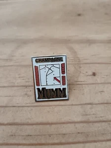 Pin's Pins Pin Enamel 23 Alcool Vin France Champagne "MUMM" - Imagen 1 de 1