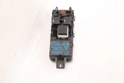 Fuse box Mitsubishi CARISMA 2 DA gasoline 49980 LHD - Image 1 of 3