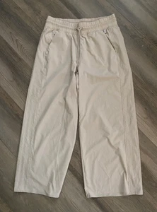 Athleta AVENUE WIDE LEG CROP Avalon Beige Womens Sz 6 Athleisure Stretchy Pants - Picture 1 of 14