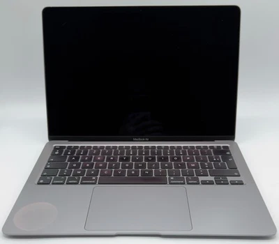 MacBook Air 13” (2020) – M1 8-core CPU – 7-core GPU – 8 Go – 256 Go – Space Grey - Bild 1 von 4