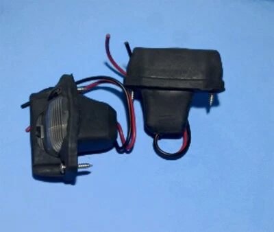 L R Rear License Plate Light For Mazda Magnum Bravo B2000 B2200 B2600 1987 - 98 - Image 1 of 2