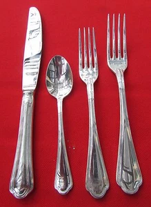 Piezas de cena con patrón Rossini como nuevas de Sant Andrea plato de plata hecho en Corea - Imagen 1 de 40