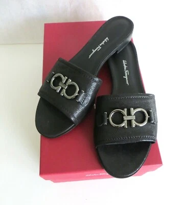 $550 Salvatore Ferragamo Gancini Logo Herrajes Cuero Sandalia 8.5 Rodas Slide  Foto 1 de 4