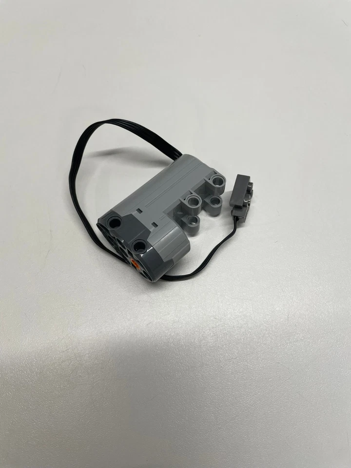 LEGO Power Functions  Servo Motor 9V Technic  42030 41999  99498c01 88004 top - Bild 1 von 1